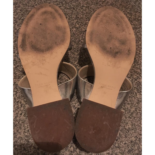 ZARA(ザラ)のZARA シルバーサンダル レディースの靴/シューズ(サンダル)の商品写真