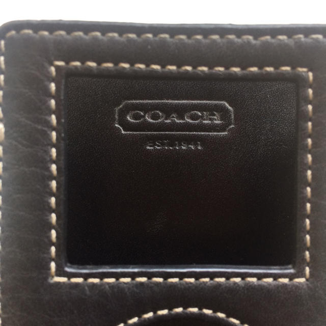 COACH(コーチ)のCOACH iPod(第5世代)ケース スマホ/家電/カメラのオーディオ機器(ポータブルプレーヤー)の商品写真
