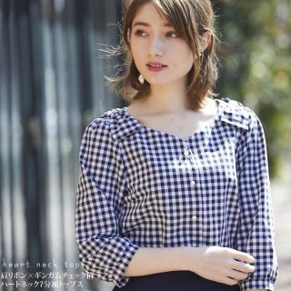 トッコ(tocco)のtocco closet 肩リボン×ギンガムチェック柄ハートネック七分袖トップス(シャツ/ブラウス(長袖/七分))