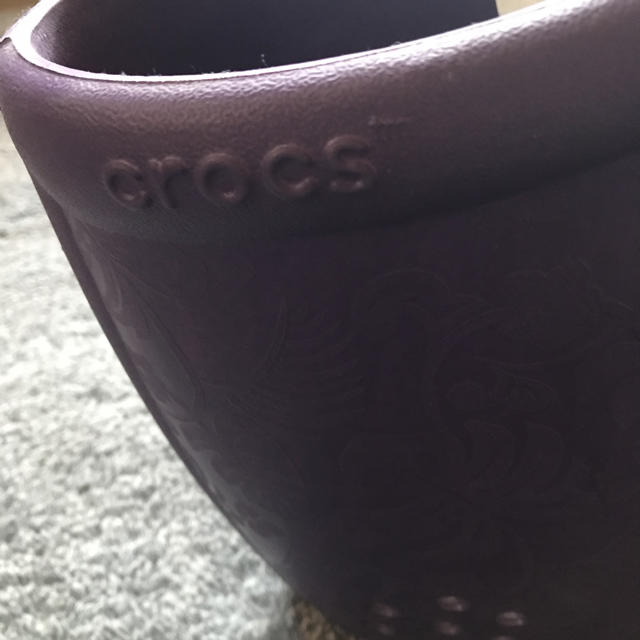 crocs(クロックス)のクロックスカバン レディースのバッグ(ハンドバッグ)の商品写真