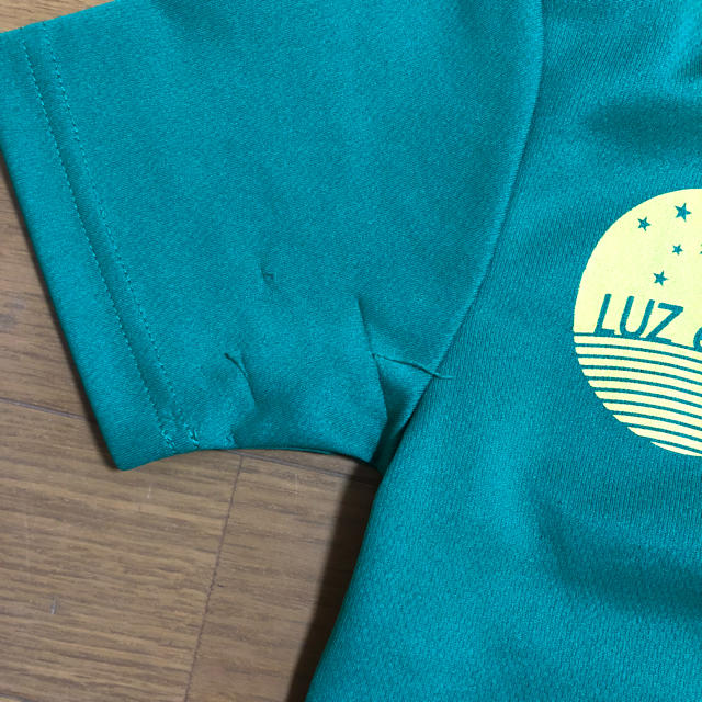 LUZ(ルース)のLUZ 半袖シャツ 130センチ スポーツ/アウトドアのサッカー/フットサル(ウェア)の商品写真
