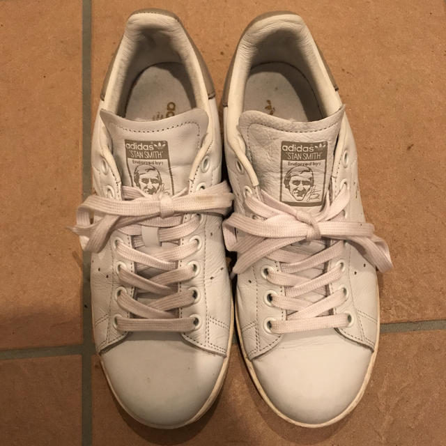 スタンスミス STAN SMITH