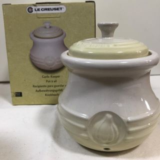 ルクルーゼ(LE CREUSET)の【値下げしました】ル・クルーゼ ガーリックキーパー(収納/キッチン雑貨)