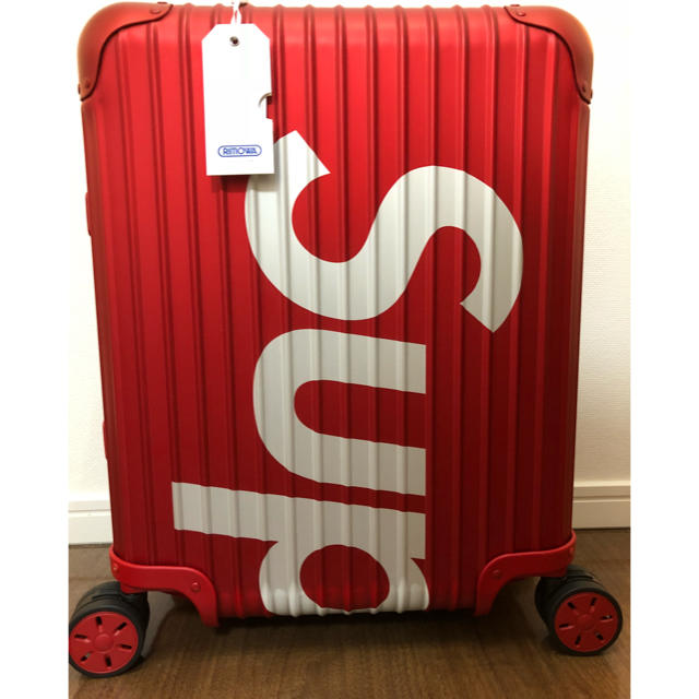 Supreme(シュプリーム)のSupreme×RIMOWA Topas Multiwheel 45L Red メンズのバッグ(トラベルバッグ/スーツケース)の商品写真