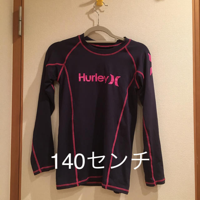 Hurley(ハーレー)のご予約済みハーレーラッシュガード 140センチ スポーツ/アウトドアのスポーツ/アウトドア その他(マリン/スイミング)の商品写真