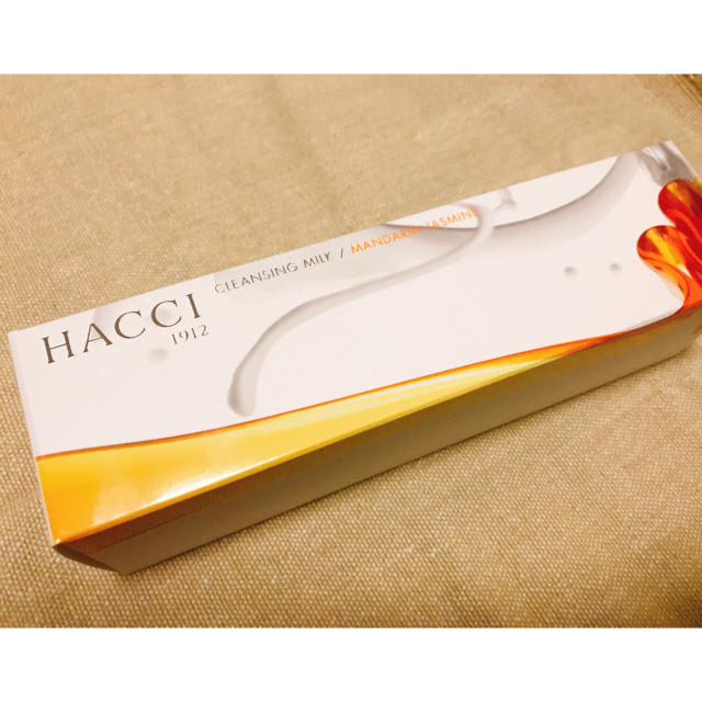 HACCI(ハッチ)の●HACCI / ハッチ●クレンジングミルク / 新品未使用 / 送料無料 コスメ/美容のスキンケア/基礎化粧品(クレンジング/メイク落とし)の商品写真