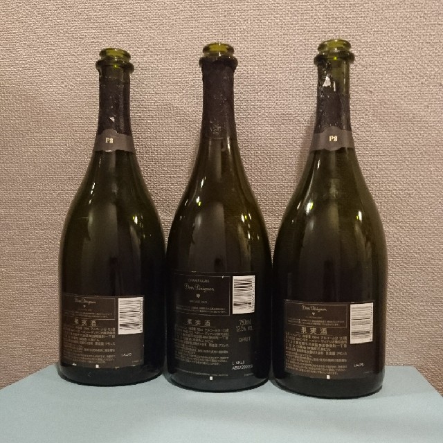 Dom Pérignon(ドンペリニヨン)の光るドンペリルミナス、ドンペリP2空き瓶2本セット！ 食品/飲料/酒の酒(シャンパン/スパークリングワイン)の商品写真