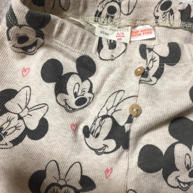 ZARA KIDS(ザラキッズ)のお取り置きです  ザラ★人気ミッキー柄レギンス 美品  babygap  キッズ/ベビー/マタニティのキッズ服女の子用(90cm~)(パンツ/スパッツ)の商品写真