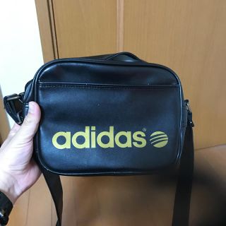 アディダス(adidas)のadidas ミニ鞄(ショルダーバッグ)