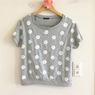 イング(INGNI)の限定価格！イング＊花柄Tシャツ(Tシャツ(半袖/袖なし))