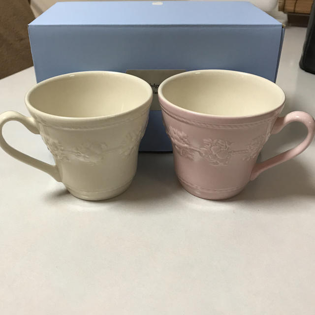 WEDGWOOD(ウェッジウッド)の【Wedgwood】【新品未使用】マグカップ(ペア） インテリア/住まい/日用品のキッチン/食器(グラス/カップ)の商品写真