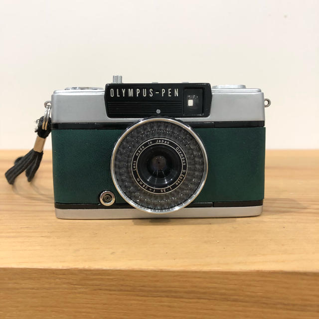 OLYMPUS(オリンパス)の【整備済・完動品】 OLYMPUS PEN EE-3 ダークグリーン スマホ/家電/カメラのカメラ(フィルムカメラ)の商品写真