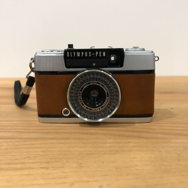 OLYMPUS(オリンパス)の【整備済・完動品】 OLYMPUS PEN EE-3 ブラウン スマホ/家電/カメラのカメラ(フィルムカメラ)の商品写真