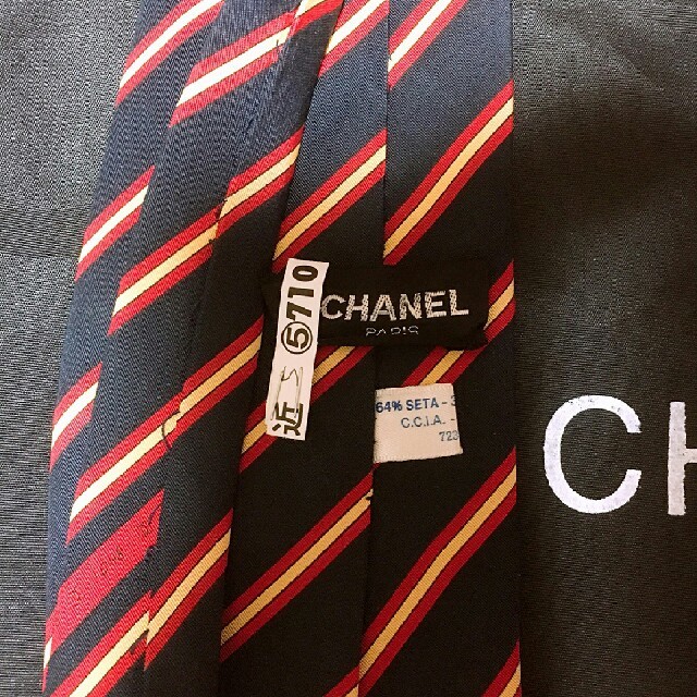 CHANEL(シャネル)の専用☆確実正規品☆CHANELネクタイ☆(●´∀｀●) メンズのファッション小物(ネクタイ)の商品写真