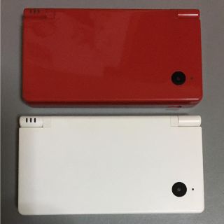 ニンテンドーDS(ニンテンドーDS)のDSi 本体2個 ソフト2本(携帯用ゲーム機本体)