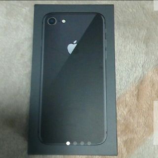 アイフォーン(iPhone)の【値下げ】アイフォン8　iPhone8  新品未使用 シムフリー　おまけ付(スマートフォン本体)