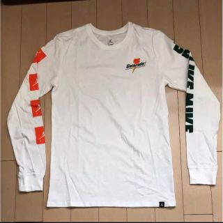 ナイキ(NIKE)のNIKE ゲータレード コラボ 白ロングスリーブ(Tシャツ(長袖/七分))