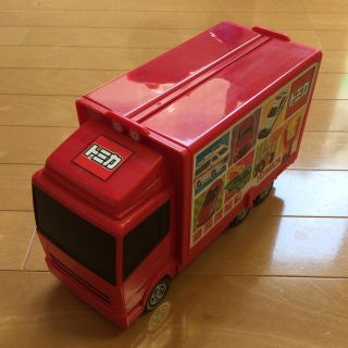 トミカトラック(トミカ8台収納)(電車のおもちゃ/車)