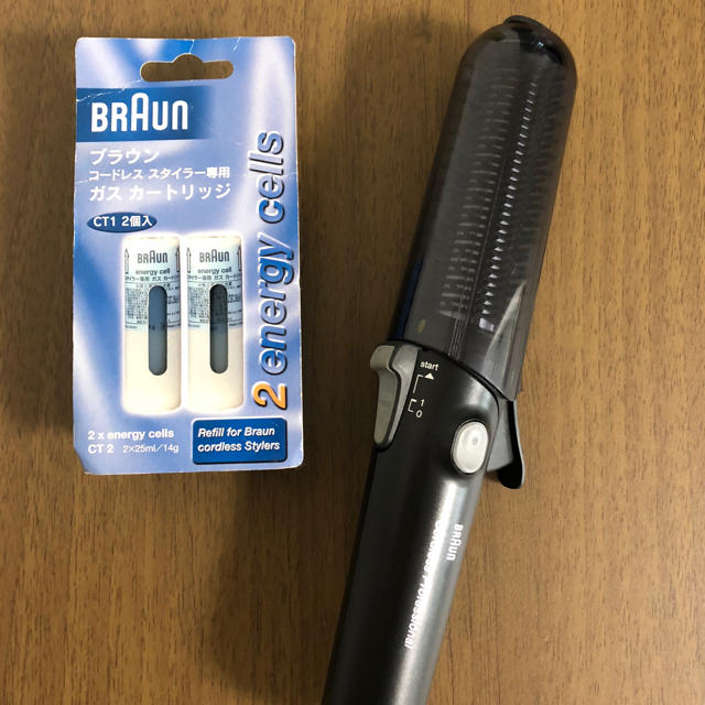 BRAUN(ブラウン)の【値下げ】ブラウン ヘアーアイロン コードレススタイラーカートリッジ付き スマホ/家電/カメラの美容/健康(ヘアアイロン)の商品写真