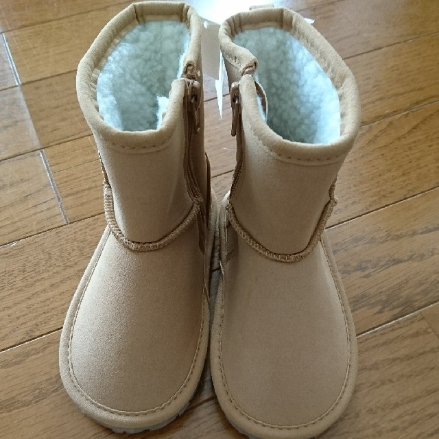 babyGAP(ベビーギャップ)の子供用 ブーツ キッズ/ベビー/マタニティのキッズ靴/シューズ(15cm~)(ブーツ)の商品写真