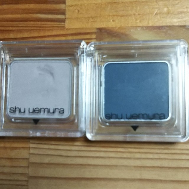 shu uemura(シュウウエムラ)のシュウウエムラのアイシャドウ2個セット コスメ/美容のベースメイク/化粧品(アイシャドウ)の商品写真