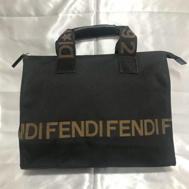 FENDI - レア FENDI ナイロンバッグ トートバック フェンディ 廃盤の通販 by SINON's shop｜フェンディならラクマ