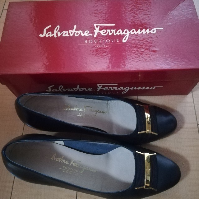 Salvatore Ferragamo(サルヴァトーレフェラガモ)の【choco様専用】フェラガモ ヒール レディースの靴/シューズ(ハイヒール/パンプス)の商品写真