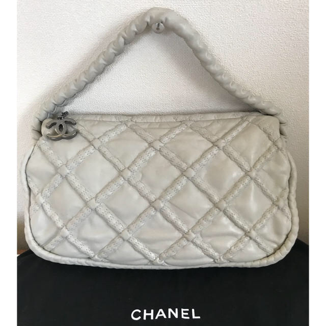 CHANEL ココマークレザーハンド&ショルダーバッグ 1