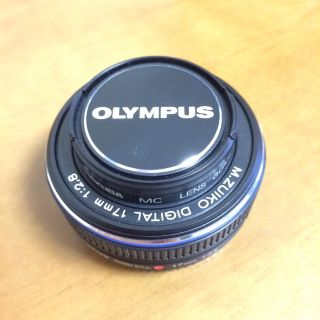 オリンパス(OLYMPUS)のOLYMPUS パンケーキレンズ 17mm F2.8 ブラック(レンズ(単焦点))