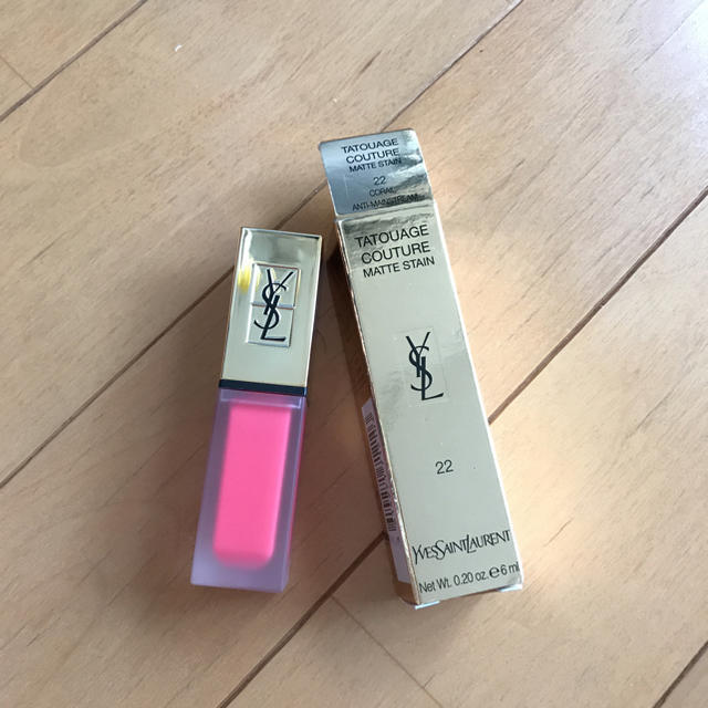 Yves Saint Laurent Beaute(イヴサンローランボーテ)のtatouage couture matte stain 22番 コーラル コスメ/美容のベースメイク/化粧品(口紅)の商品写真