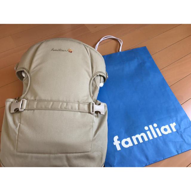 familiar(ファミリア)のfamiliar 抱っこ紐 キッズ/ベビー/マタニティの外出/移動用品(抱っこひも/おんぶひも)の商品写真