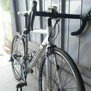 キャノンデール(Cannondale)のキャノンデールCAAD8 (自転車本体)