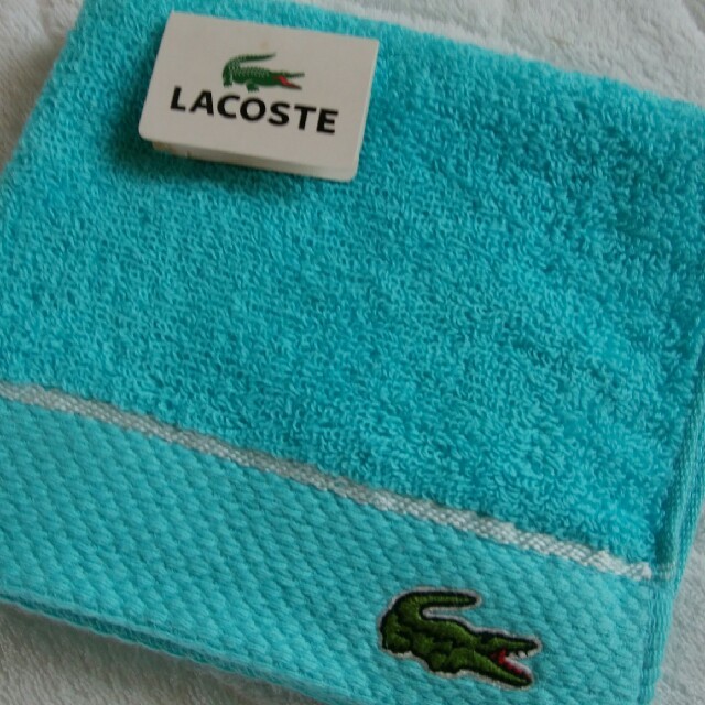 LACOSTE(ラコステ)の新品未使用　LACOSTE　タオルハンカチ インテリア/住まい/日用品の日用品/生活雑貨/旅行(タオル/バス用品)の商品写真