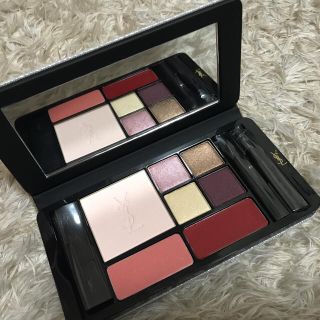 イヴサンローランボーテ(Yves Saint Laurent Beaute)の2016クリスマスコフレ スパークルクラッシュ(コフレ/メイクアップセット)