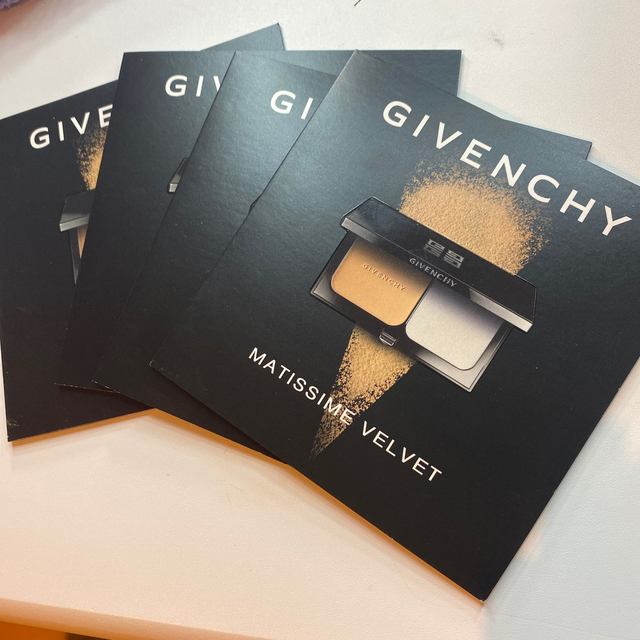 GIVENCHY(ジバンシィ)のGIVENCHY ファンデーション コスメ/美容のベースメイク/化粧品(ファンデーション)の商品写真