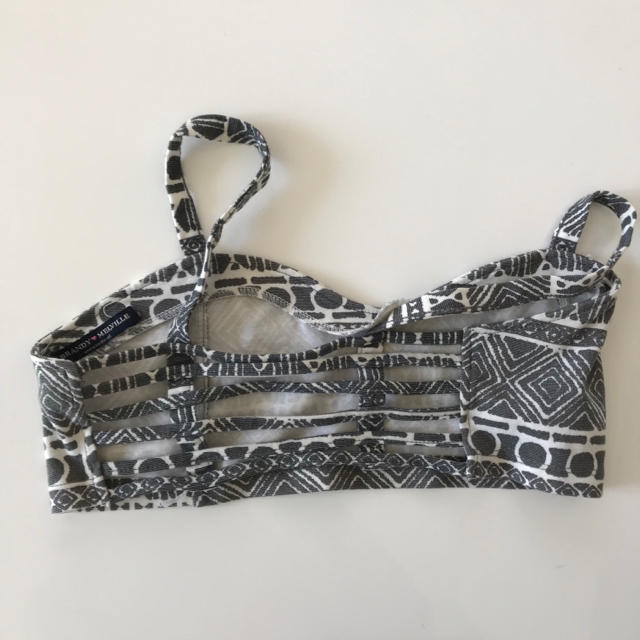 Brandy Melville(ブランディーメルビル)のブランディメルビル 背あきキャミ  レディースのトップス(キャミソール)の商品写真