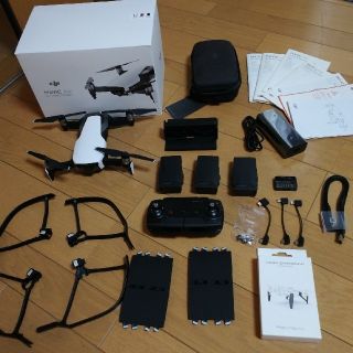 国内正規品 MAVIC AIR FLY MORE COMBO 白　超美品(ホビーラジコン)