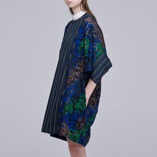 サカイ(sacai)のsacai ワンピース(ひざ丈ワンピース)