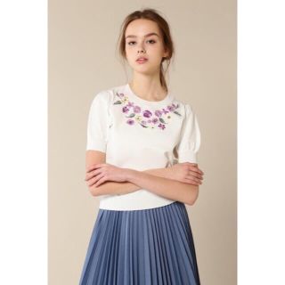 ジルスチュアート(JILLSTUART)のジルスチュアート♡ フラワーエンブロイダリーニット(ニット/セーター)