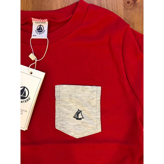 PETIT BATEAU(プチバトー)の6ans プチバトー クルーネック半袖Ｔシャツ☆新品未使用 キッズ/ベビー/マタニティのキッズ服男の子用(90cm~)(Tシャツ/カットソー)の商品写真