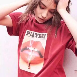 エヴリス(EVRIS)の【EVRIS×PLAYBOY】ゆったりTシャツ レッド(Tシャツ(半袖/袖なし))