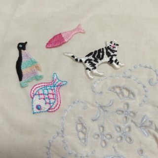 ウンナナクール(une nana cool)の刺繍アップリケ　セット(各種パーツ)