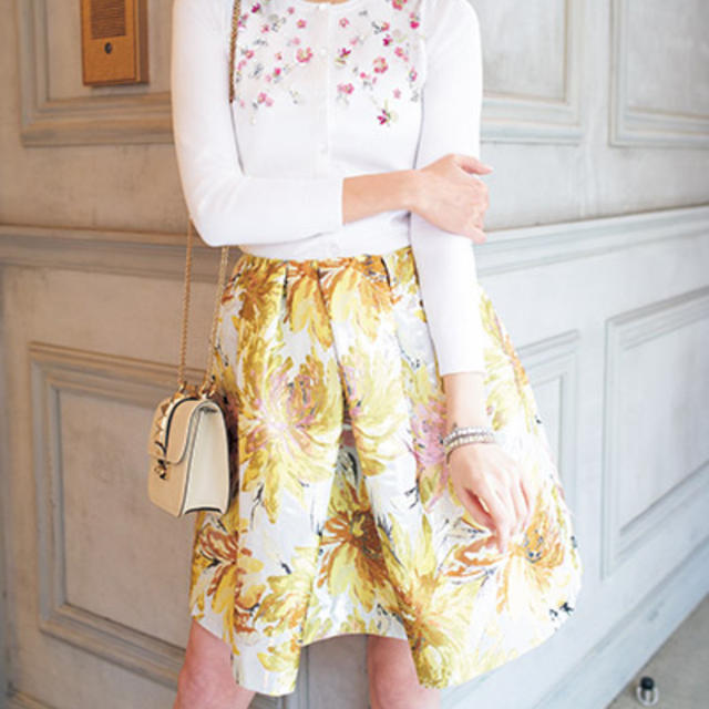 Chesty(チェスティ)のチェスティ ジャガード 花柄 スカート レディースのスカート(ひざ丈スカート)の商品写真