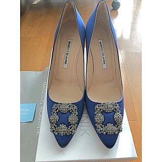 マノロブラニク(MANOLO BLAHNIK)の週末限定価格 美品 マノロブラニク ハンギシ ロイヤルブルー 38(ハイヒール/パンプス)