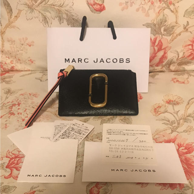 MARC JACOBS(マークジェイコブス)のMARC JACOBS 定期入れ レディースのファッション小物(名刺入れ/定期入れ)の商品写真