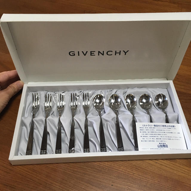 GIVENCHY(ジバンシィ)のジバンシイ カトラリーセット スプーンとフォーク 各5本 インテリア/住まい/日用品のキッチン/食器(カトラリー/箸)の商品写真