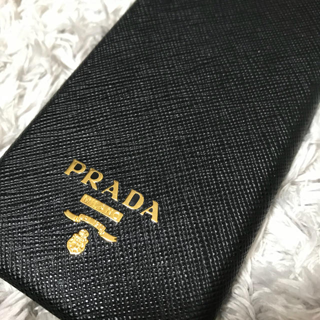 PRADA(プラダ)のPRADA iPhone7ケース スマホ/家電/カメラのスマホアクセサリー(iPhoneケース)の商品写真