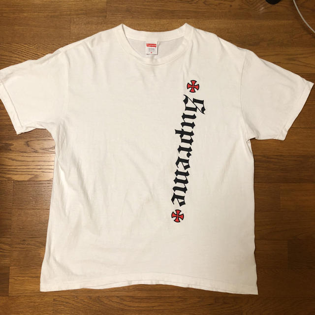 Supreme(シュプリーム)のSupreme インディペンデント メンズのトップス(Tシャツ/カットソー(半袖/袖なし))の商品写真