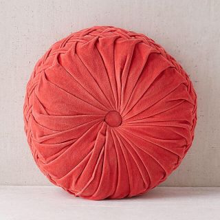 アーバンアウトフィッターズ(Urban Outfitters)の海外で大人気のクッション！新品未使用 Round Pintuck Pillow(クッション)