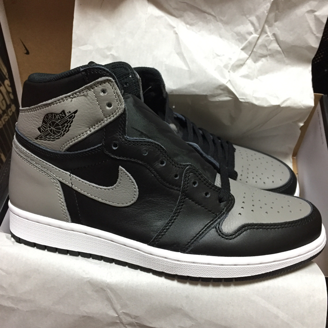 NIKE(ナイキ)の新品 26.5 NIKE AIR JORDAN 1 OG SHADOW シャドー メンズの靴/シューズ(スニーカー)の商品写真